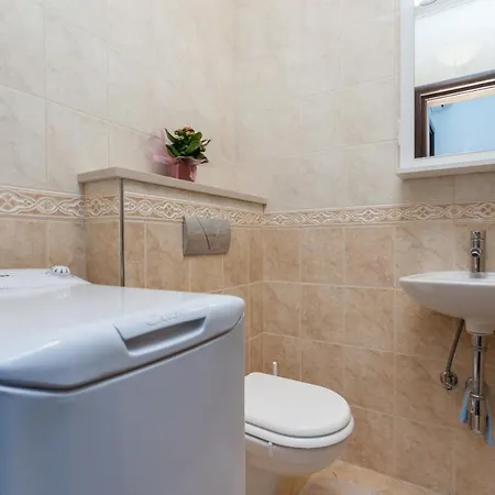 アパート Solitudo